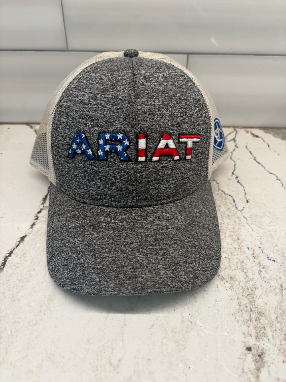 Ariat Men’s USA Flag embroidered hat